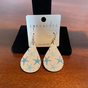 Starfish Earrings. Lightweight Painted Wood With Gold Tone Hardware. NWT